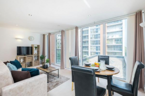 Stunning well equipped flat in great riverside location near Excel and O2